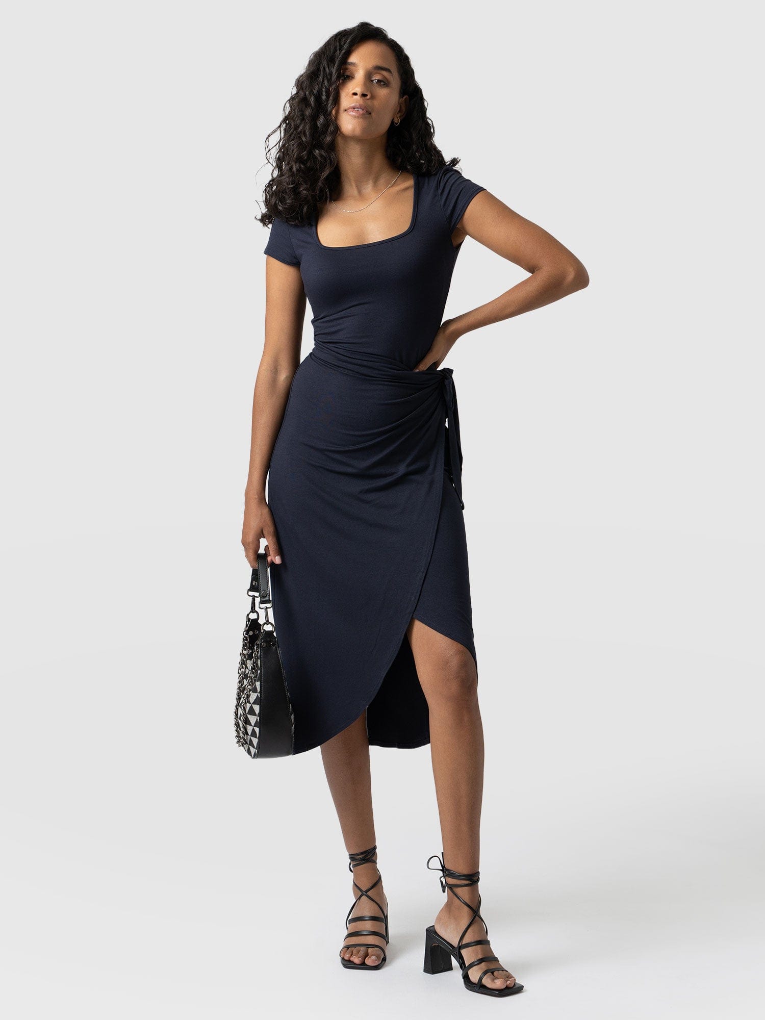 Amelia Short Sleeve Wrap Dress Navy - Women's Dresses | Saint + Sofia® EU